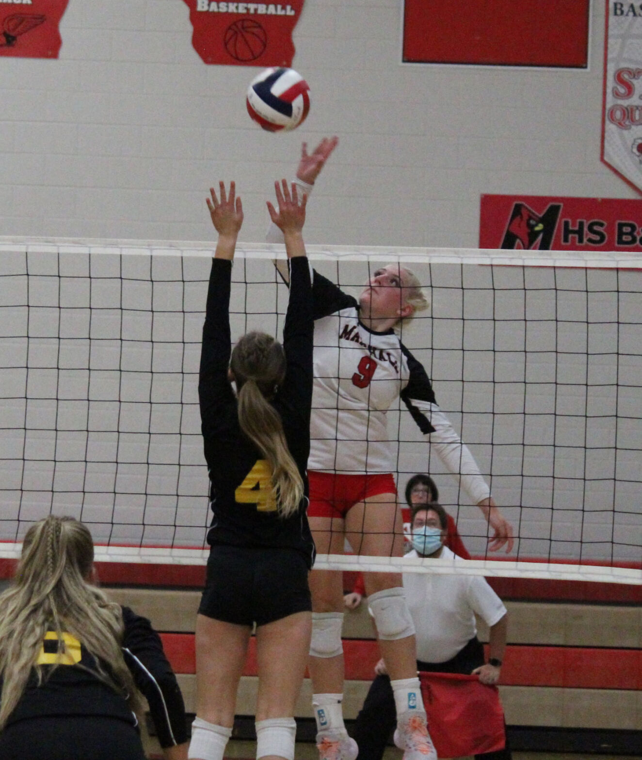Waterloo volleyball outlasts Marshall