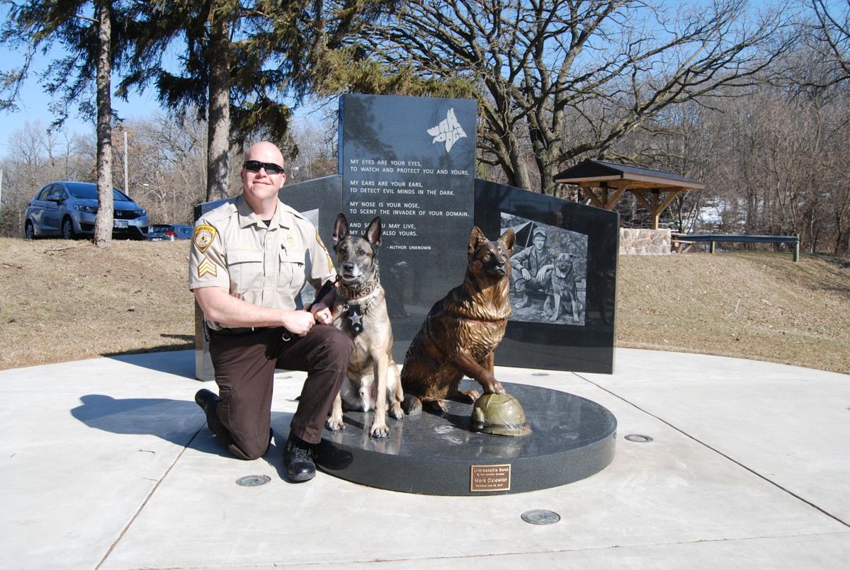 A Jason and harlow at monument .JPG