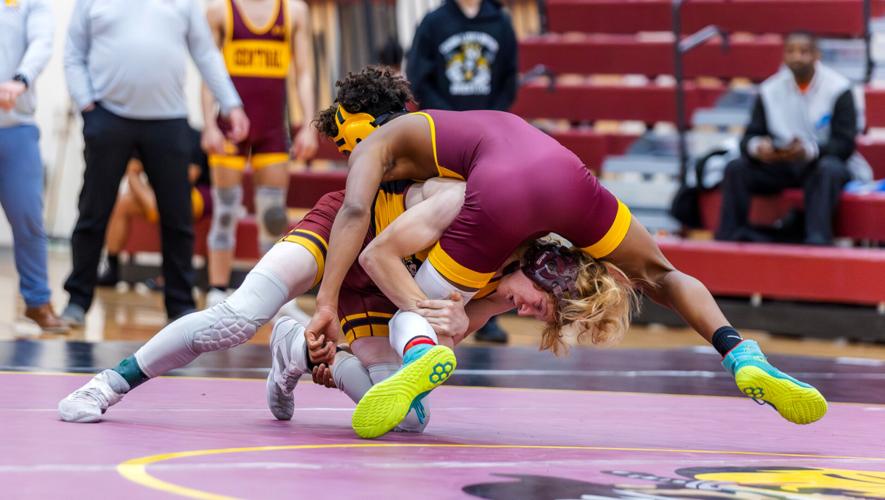 Waterloo wrestling hosts Pirate Duals Waterloo / Marshall Courier