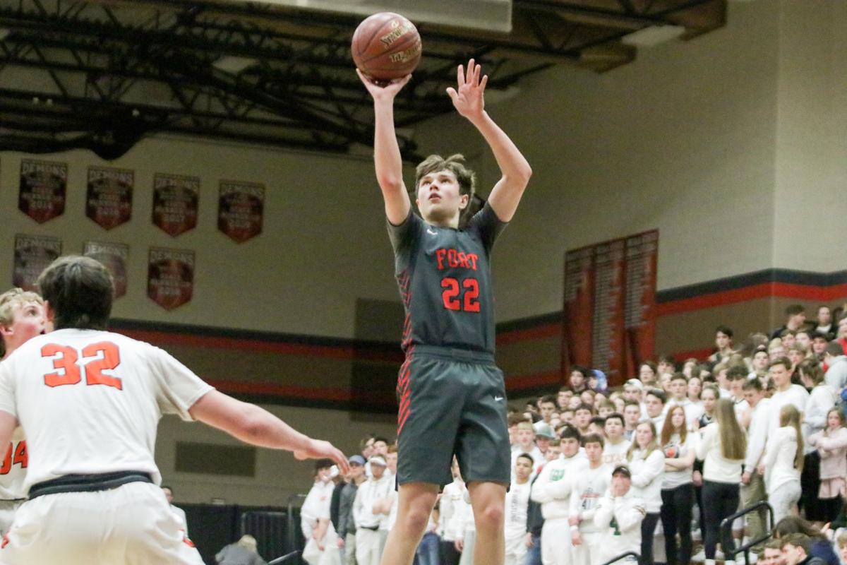 Wiaa Boys Basketball Panthers Size Up Take Down Cambridge