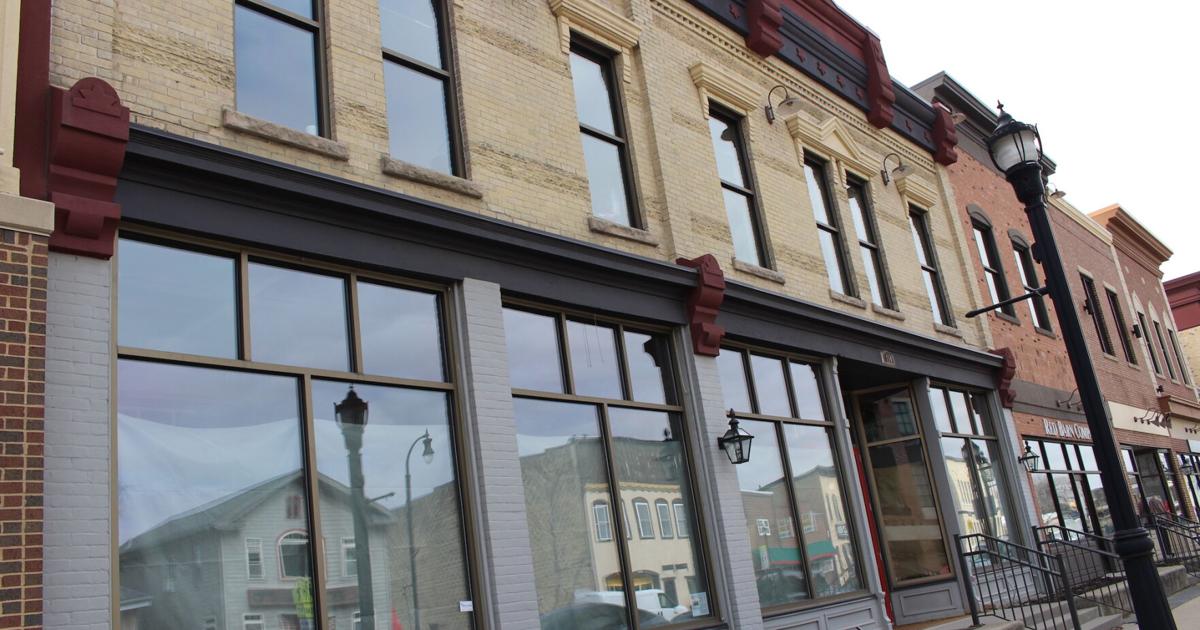 Waunakee Village Board approves Tasting Room tobacco license | News | hngnews.com Waunakee Village Board approves Tasting Room tobacco license | News | hngnews.com