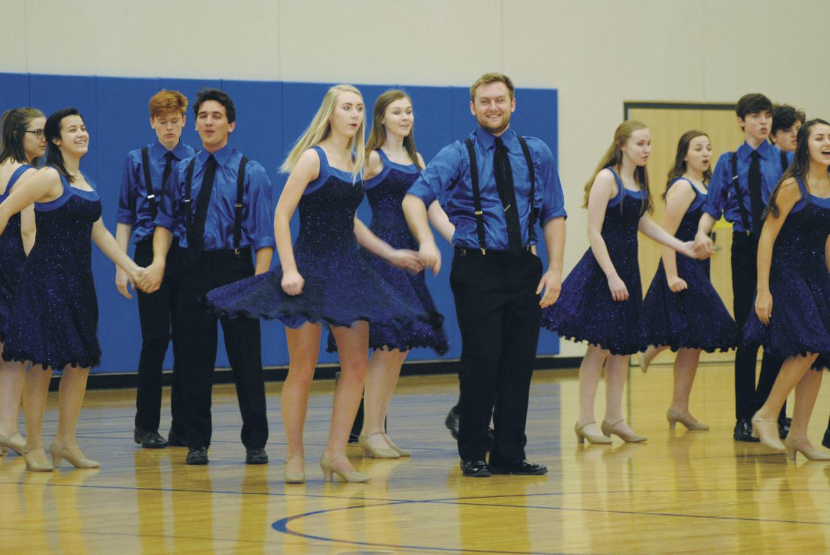 Show choir preforms
