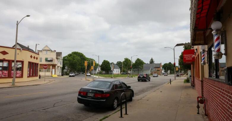 Ice sweeps through Wisconsin, 39 arrested
