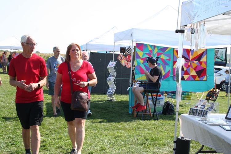 Waunakee Artisan Market draws art lovers Arts And Entertainment