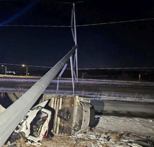 Driver trapped after semi knocks down power pole along I-39/90 east of ...