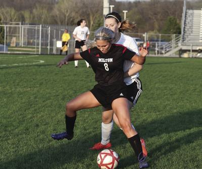 Red Hawks Fall To 4 Ranked Edgewood Milton Courier Hngnews Com