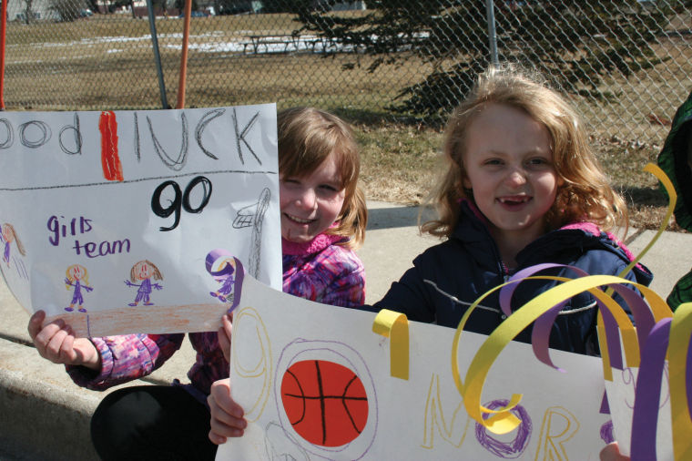 Lady Norskies visit Eagle Point Elementary
