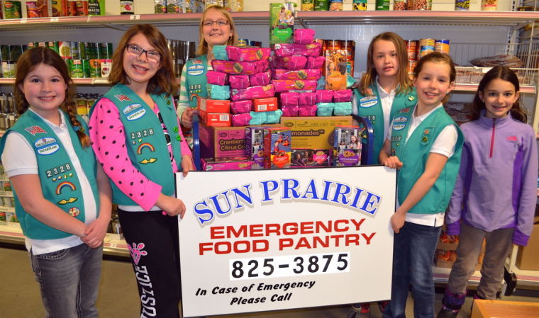 Girl Scouts Donate Cookies To Food Pantry Local Hngnews Com