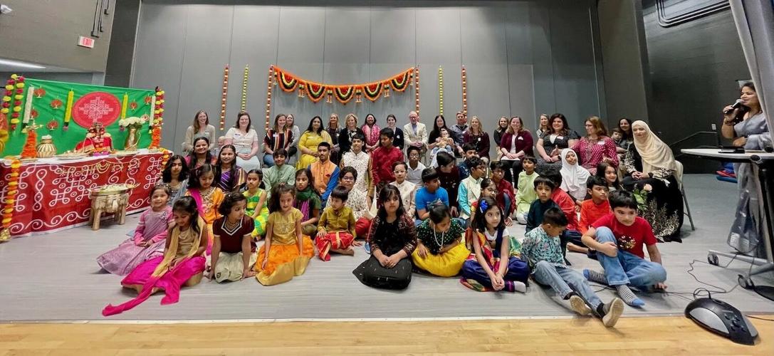 Local Hindu community honors Sun Prairie teachers School