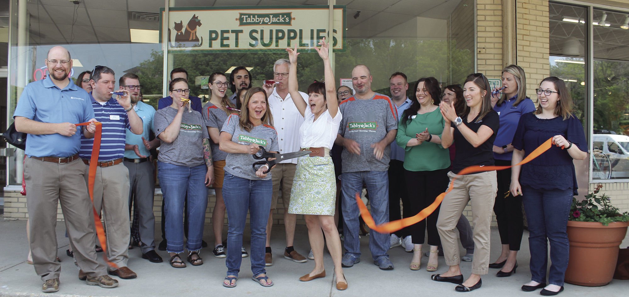 Pet supply store open on Monona Drive Monona Cottage Grove