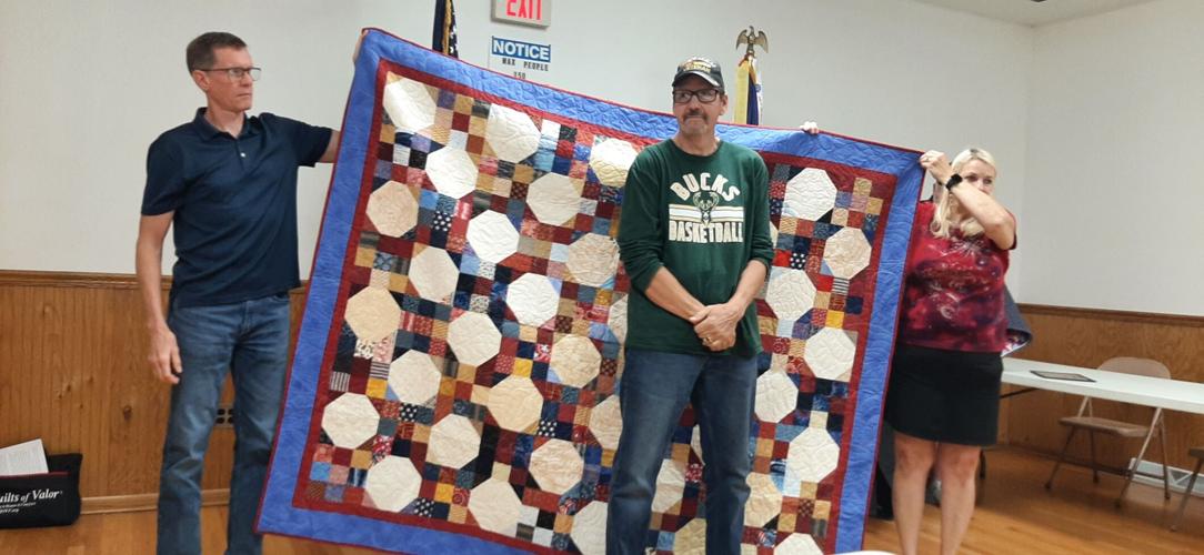 WaterlooMarshall area veterans honored with Quilts of Valor Waterloo(02)