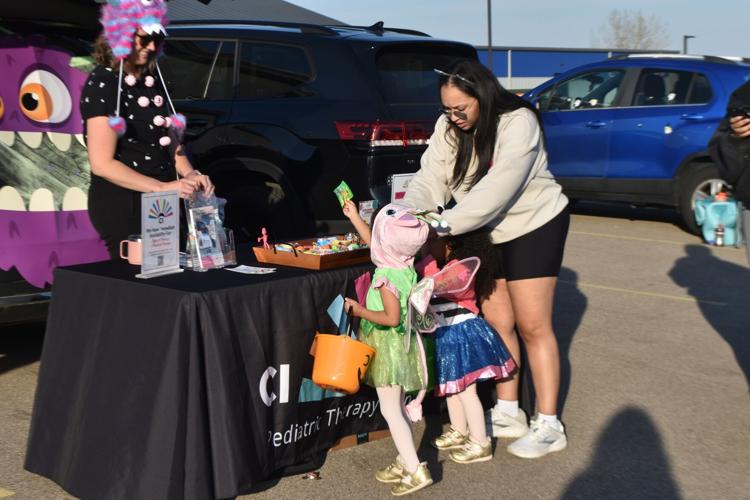 Cottage Grove Trunk or Treat brings community organizations and kids ...