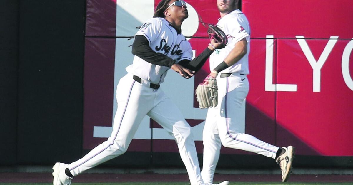 Wisconsin Timber Rattlers hold off Beloit Sky Carp rally to win series opener