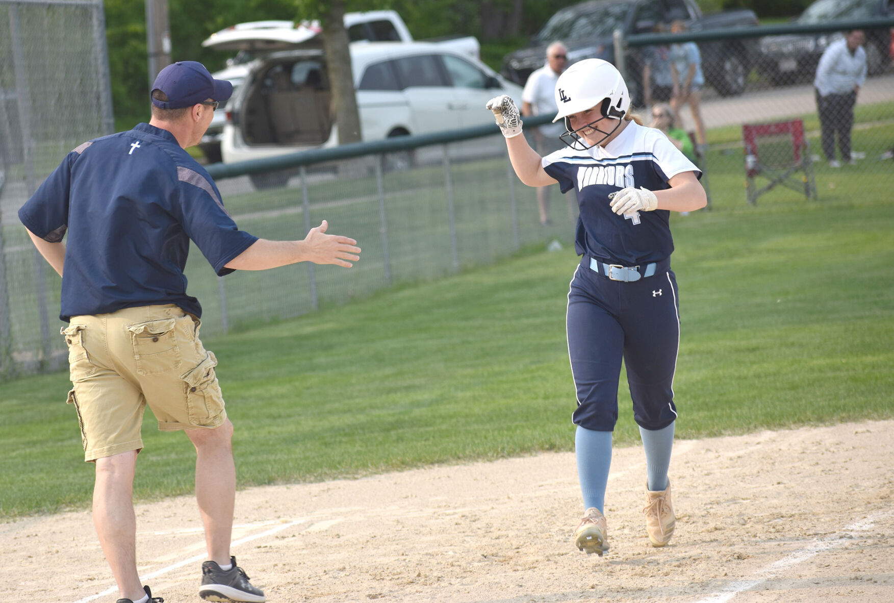 Softball: Lakeside's Reyna Rupnow Hits Grand Slam In 10-0 Win Over Fort ...