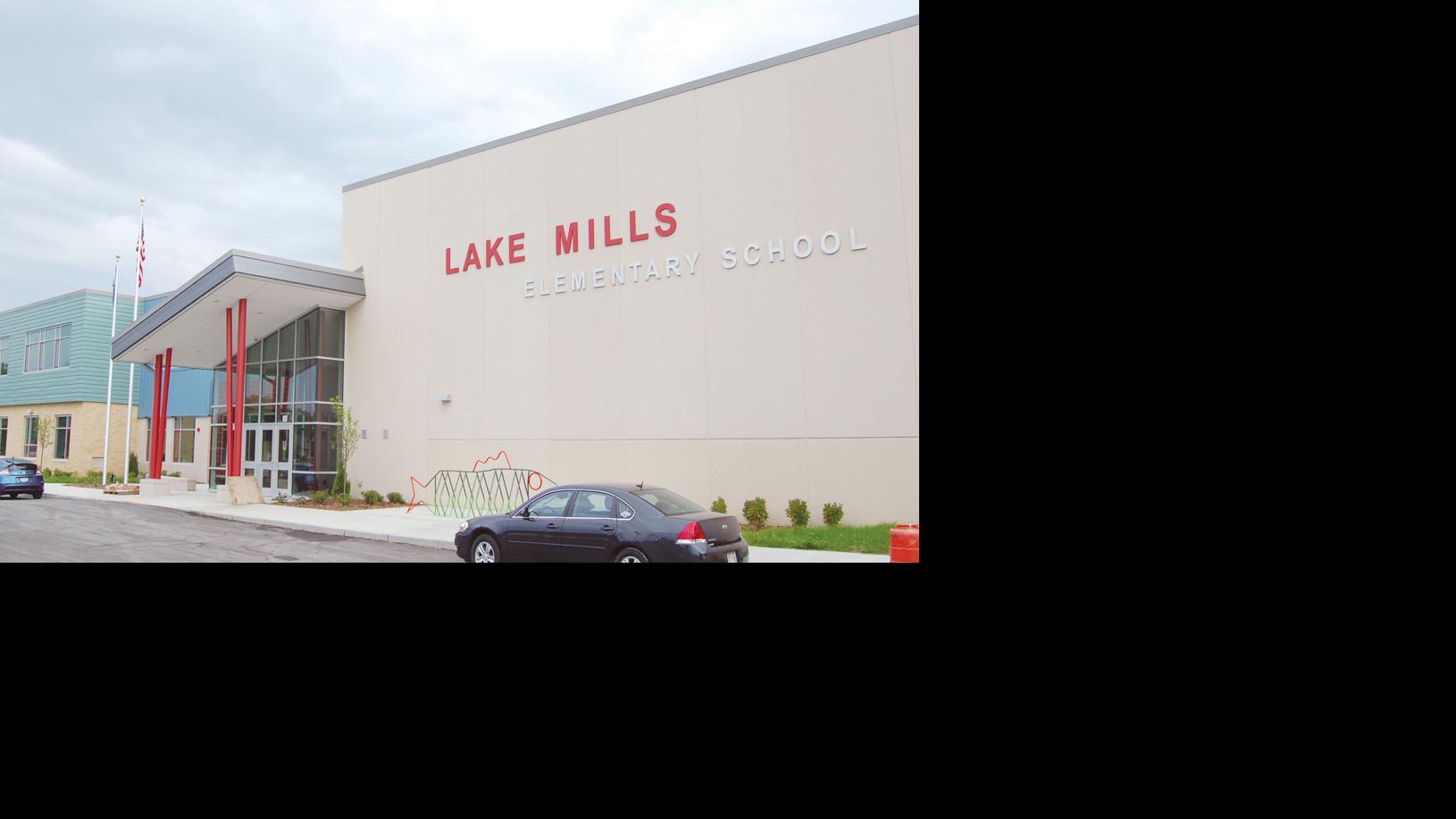 Lake Mills Elementary School Nears Opening School