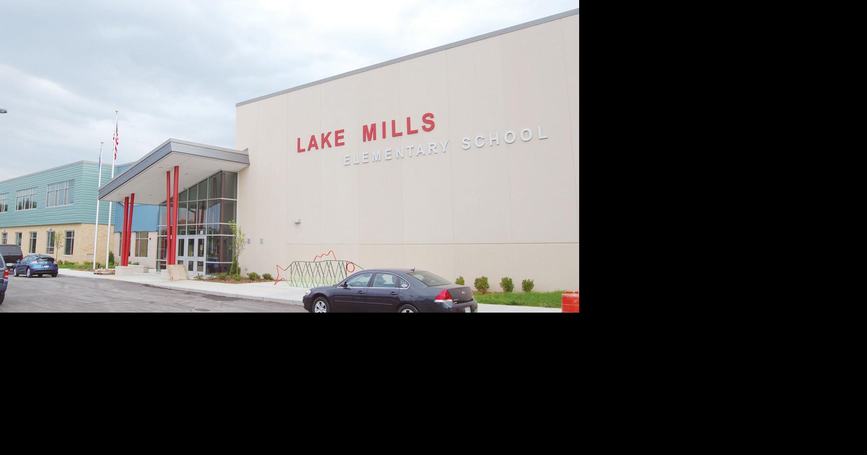 Lake Mills Elementary School Nears Opening School