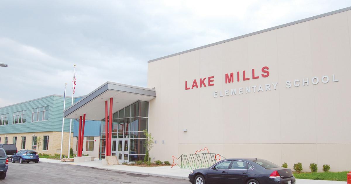 Lake Mills Elementary School Nears Opening School