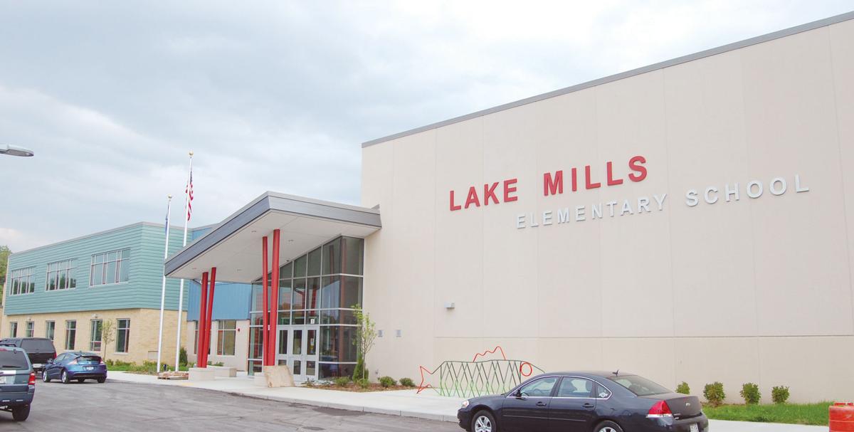 Lake Mills Elementary School Nears Opening School