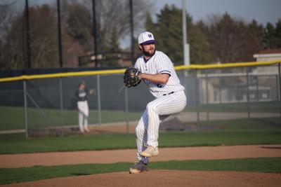 Shepski delivers a pitch