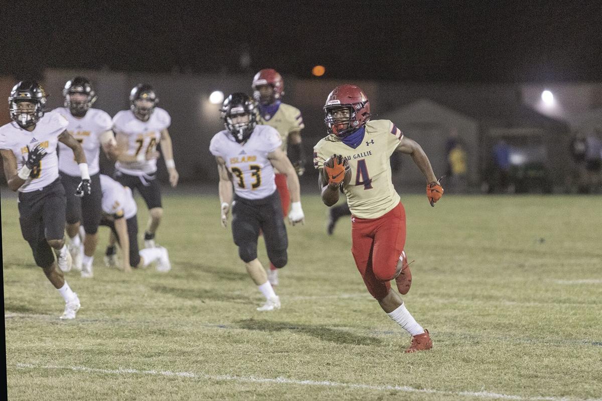 112020MEL football3.jpg