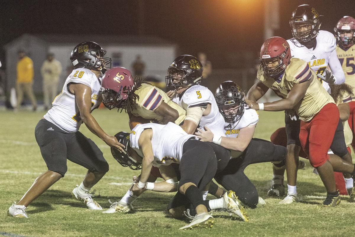 112020NBR football4.jpg