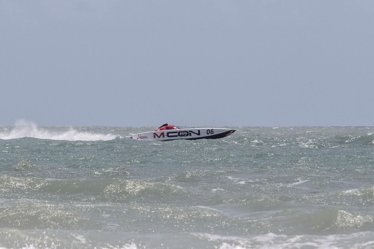 060421BREV thunder2.jpg