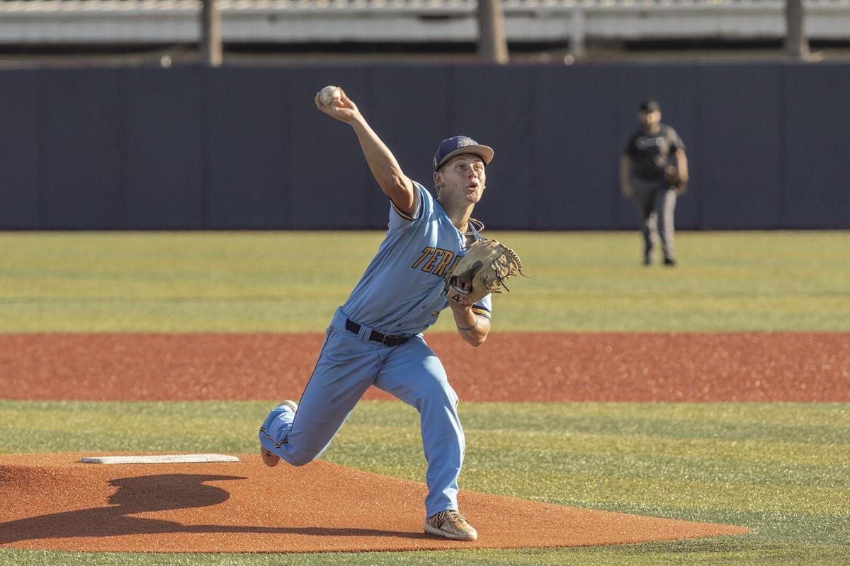 060421NBR baseball2.jpg