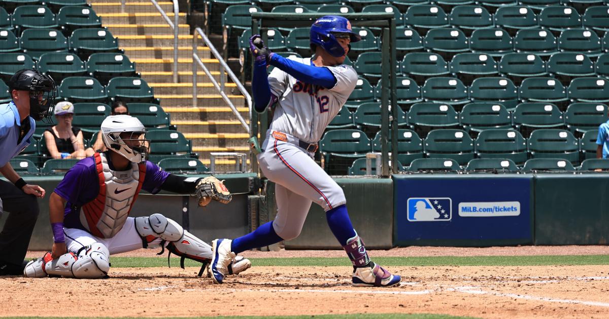 Mighty Mussels bust through in 8th, beat Mets 12-8