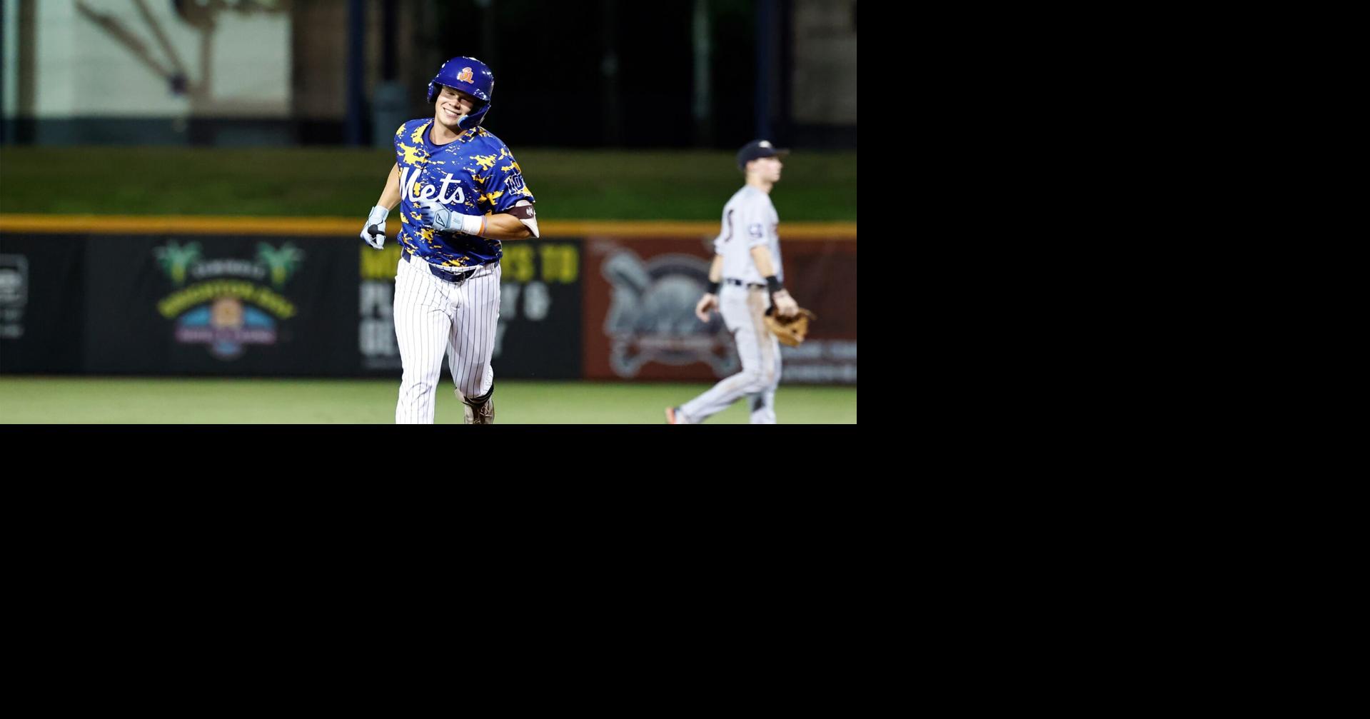 Toomey grand slam in 10th lifts Mets to 6-2 victory