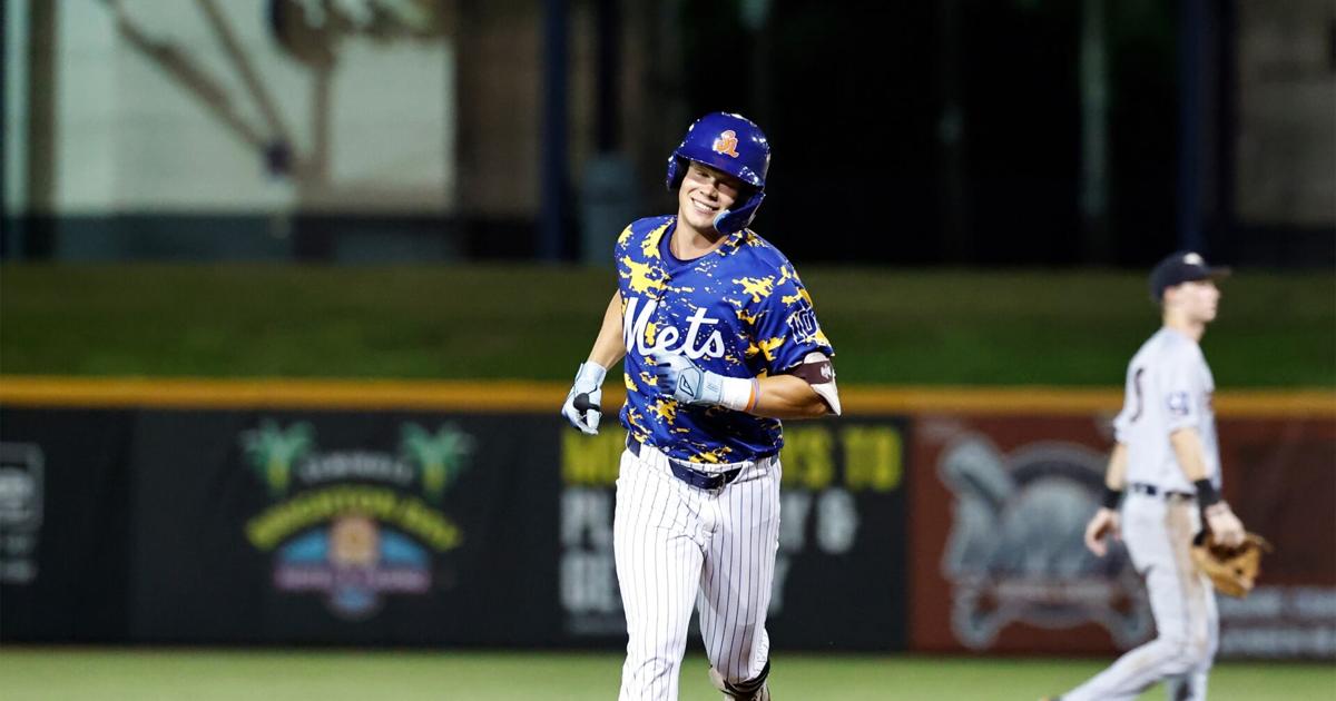 Toomey grand slam in 10th lifts Mets to 6-2 victory