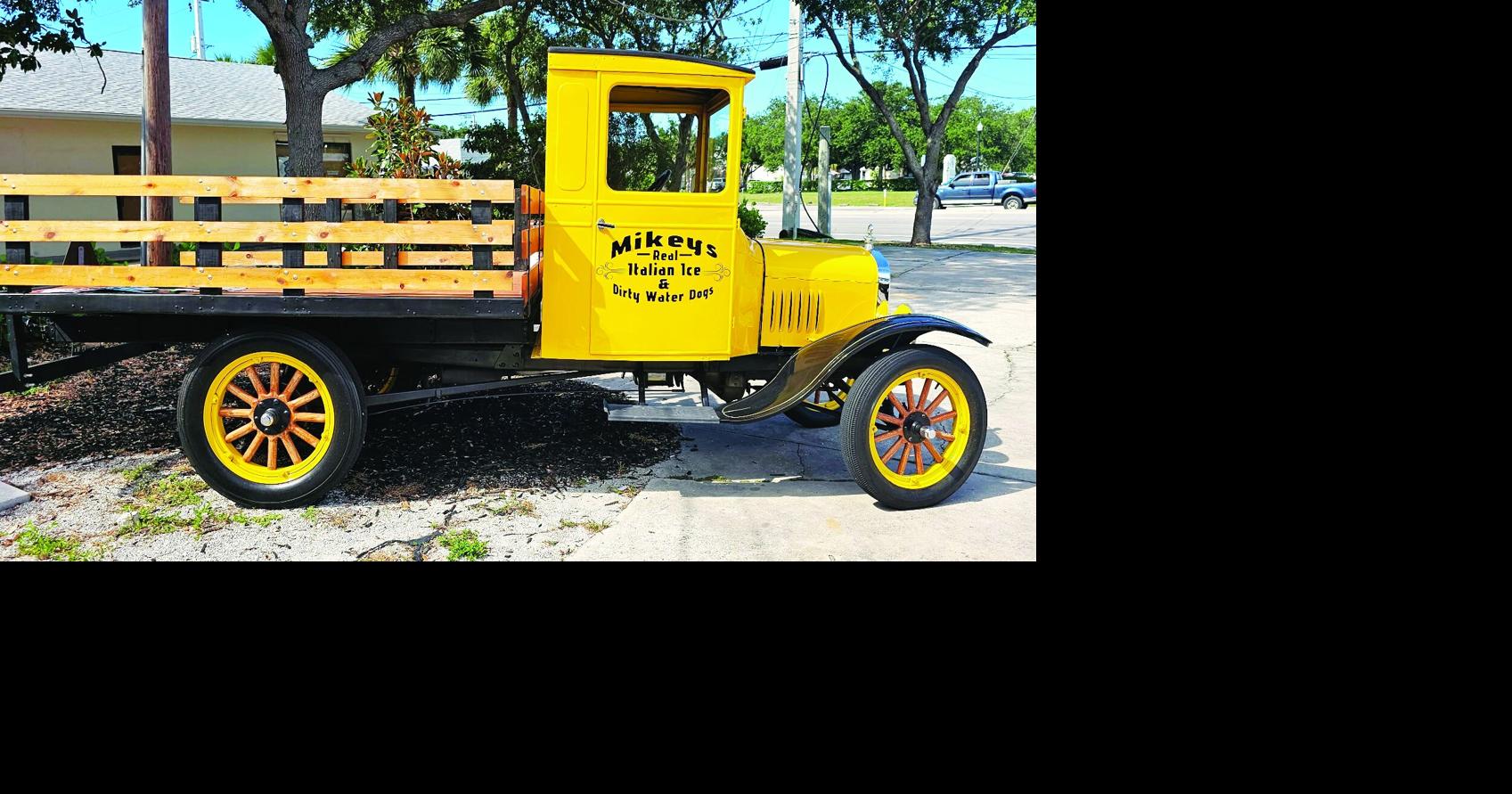 Mikey’s Real Italian Ice & Water Dogs delivers a swipe of New York flavor