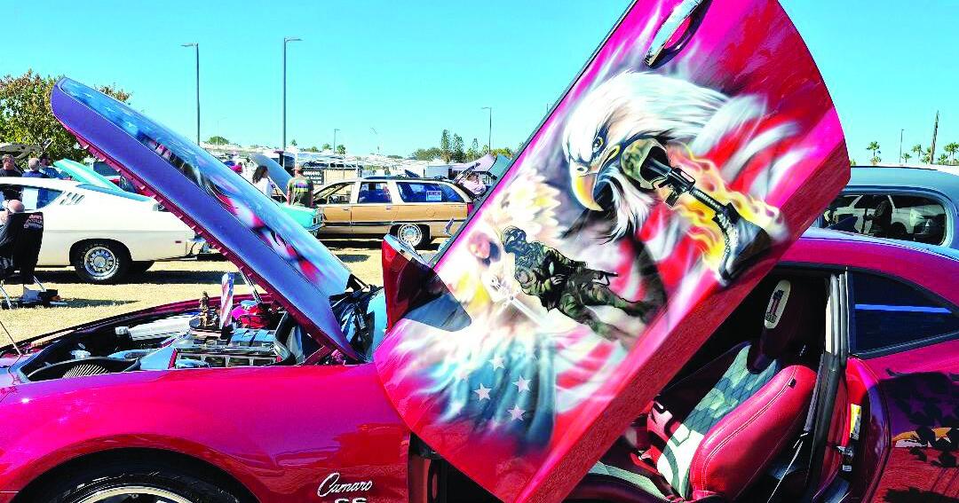 Classic cars, bacon, burgers and brews draw crowds to Causeway Cove