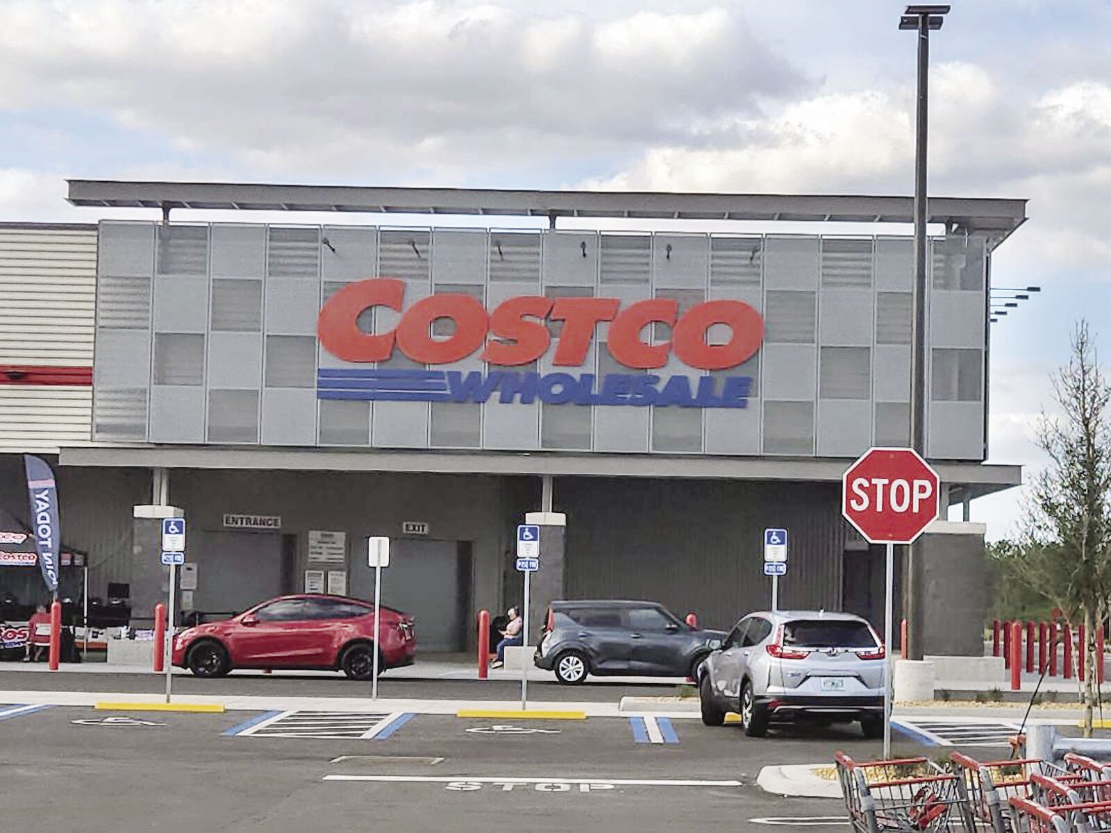 Costo daytona store