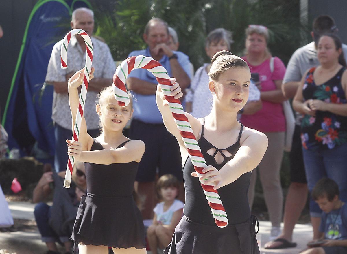 2018 Coastal Christmas Market On Canal Street In New Smyrna Beach Photos Videos Hometownnewsvolusia Com