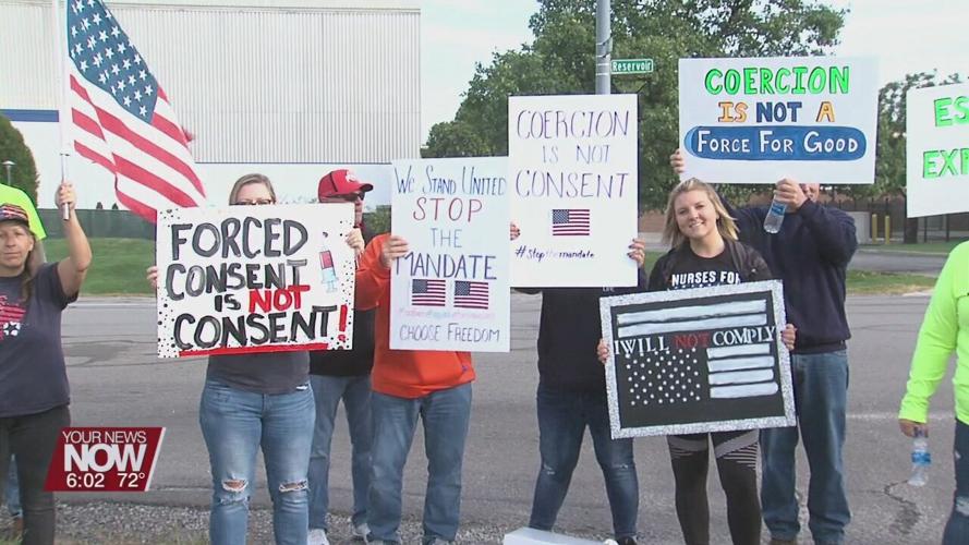 Medical freedom group holds protest outside P&G Lima to support employees