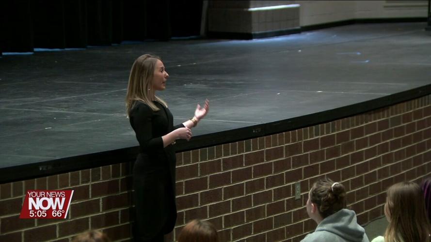 State Representative Manchester hosts a Q&A session for government class at Elida High School