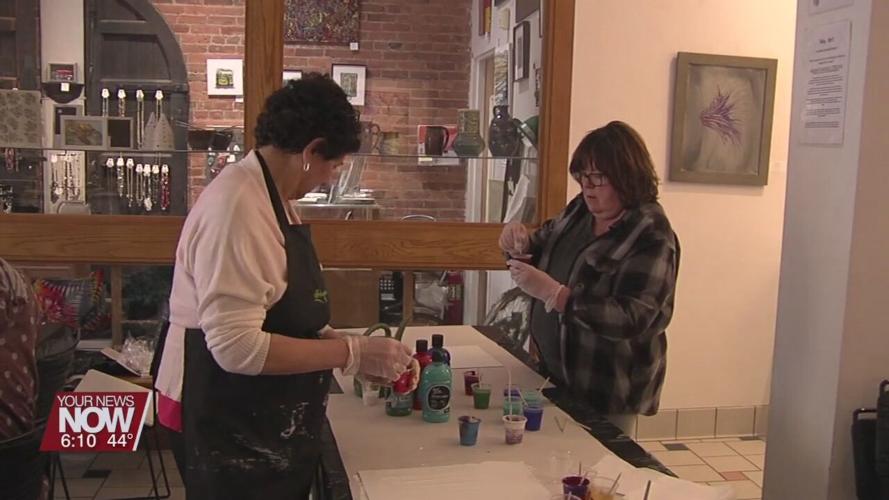 Art classes are proving to be good stress relief for people