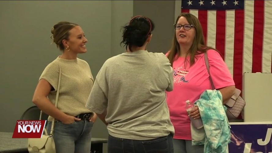 Lima residents gather for Presidential Debate watch