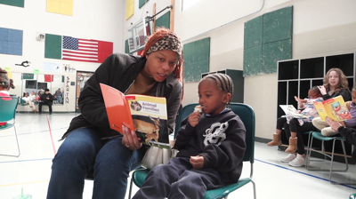 Liberty Elementary families gather for lunch and reading event