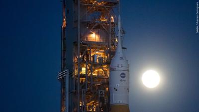 Artemis moon rocket