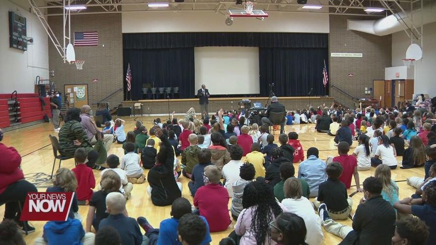 Heritage Elementary welcomes retired U.S Army Sergeant during Veterans Day celebration
