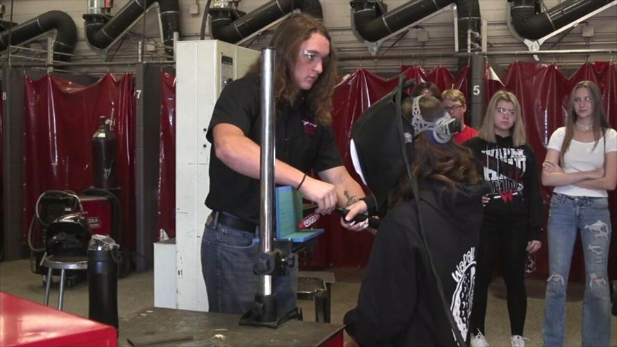 Apollo welcomes local students to explore the different career programs that they offer