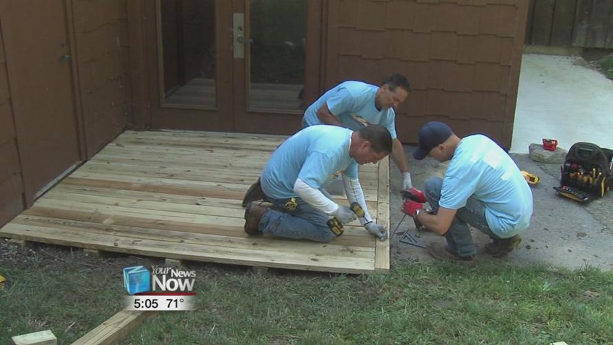 Over 300 volunteers roll up their sleeves for United Way Day of Caring in Lima 1.jpg