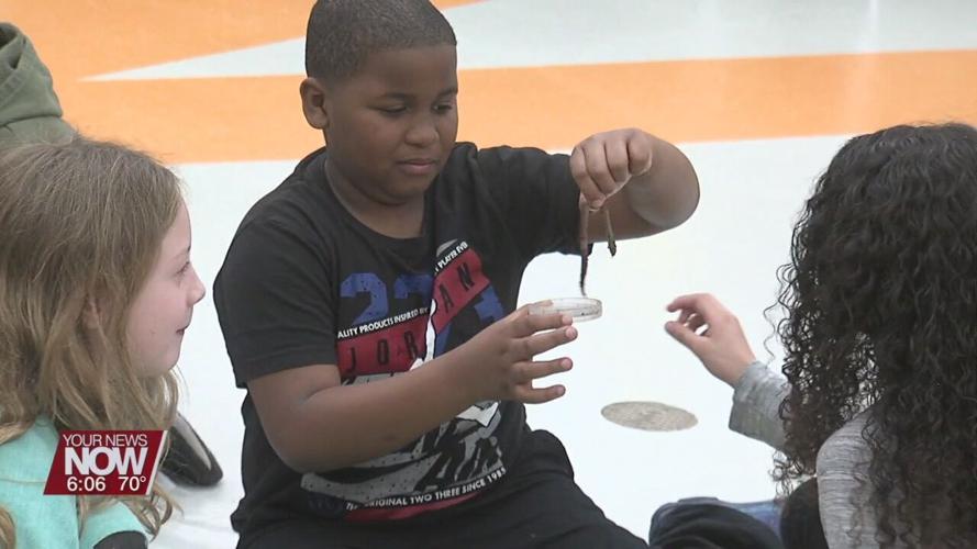 Elida Elementary students learn more about worms from Johnny Appleseed Parks