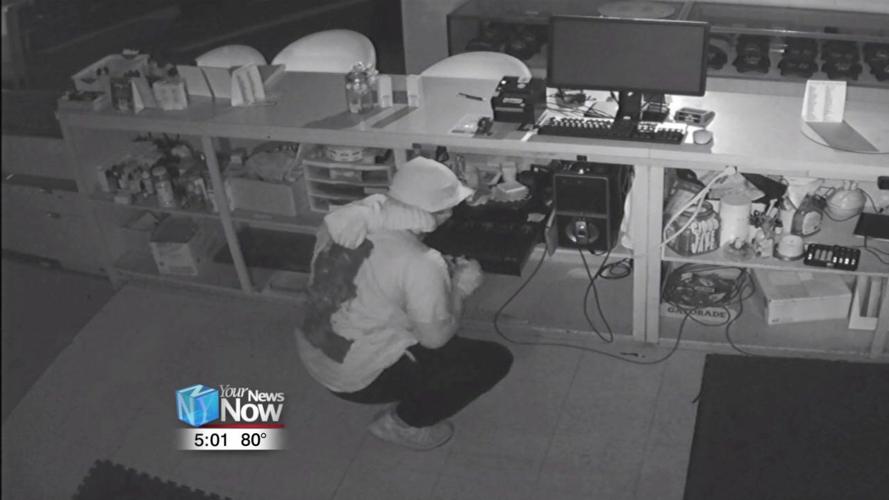Suspects sought in Cloud Five Vape break-in 1.jpg