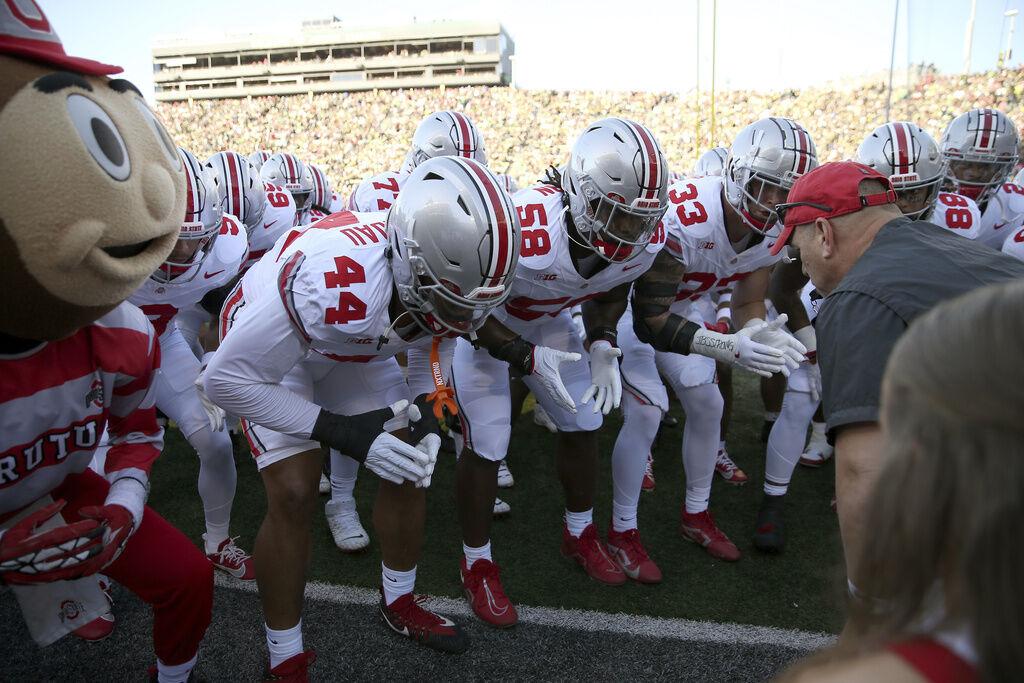 AP Top 25 Oregon, Penn State move behind No. 1 Texas. Army, Navy both