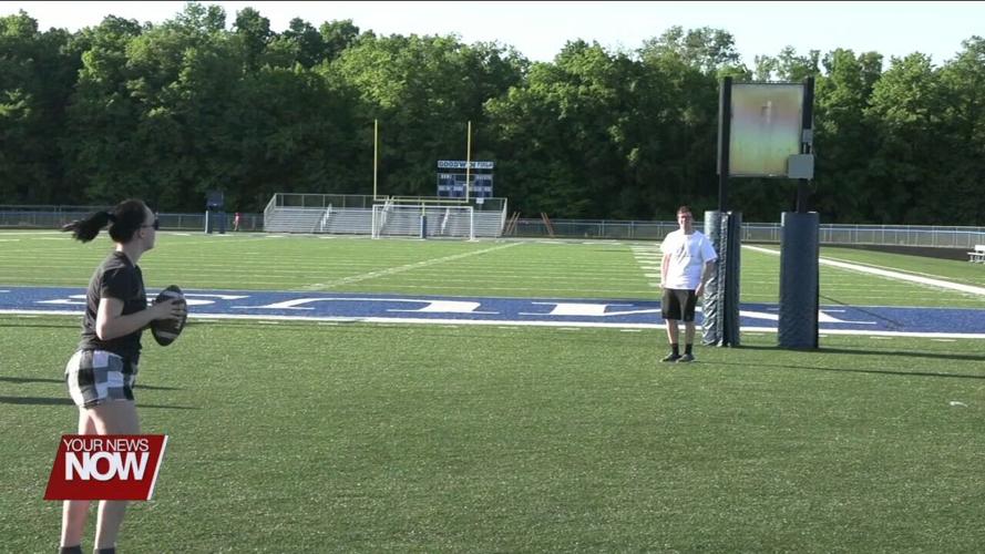 Allen East graduating seniors enjoy one last sunset together