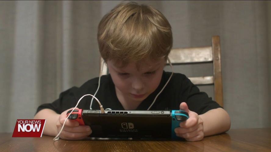 Extensive headphone use by kids could lead to hearing problems later in life