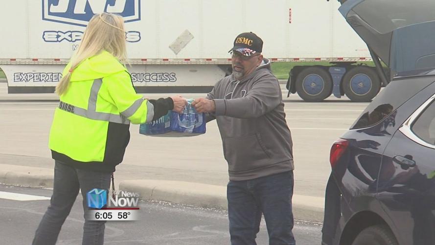 Findlay couple shows appreciation to truck drivers with "Operation Feed a Trucker"