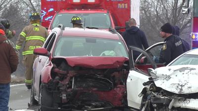 2 injured in crash near the Allen Oakwood Correctional Institution
